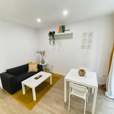 Apartment Market Deluxe *